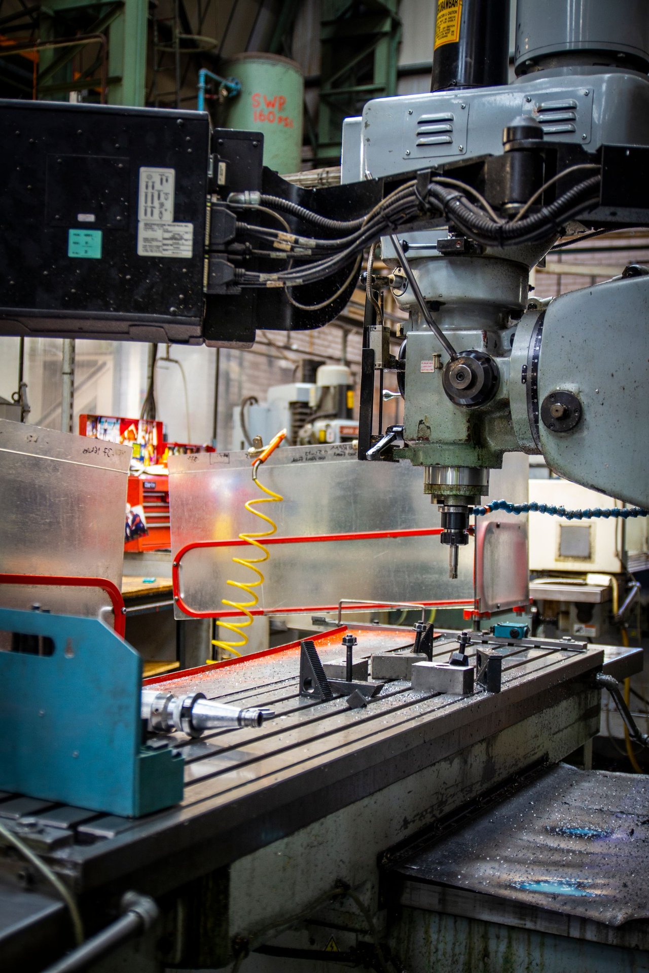 Trục máy CNC